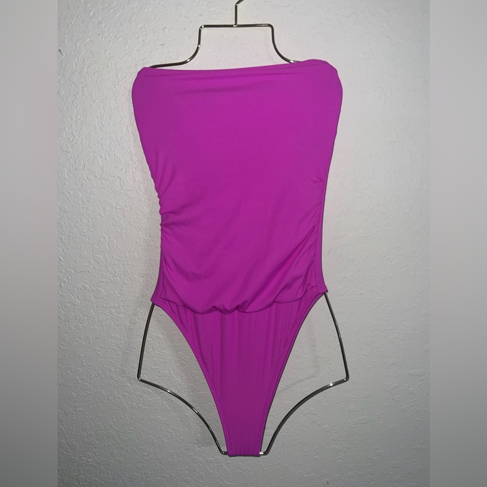 SHADE & SHORE Women’s. Ribbed High Leg Bandeau Swimsuit Sz  S (4-6)-Hot Purple.